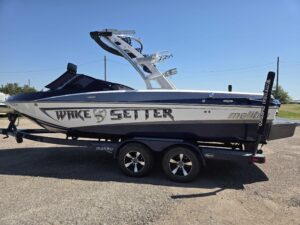 2013 MALIBU WAKESETTER