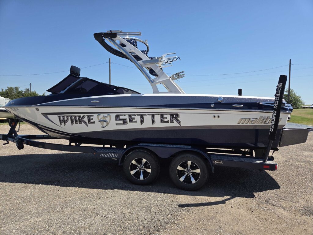 2013 MALIBU WAKESETTER