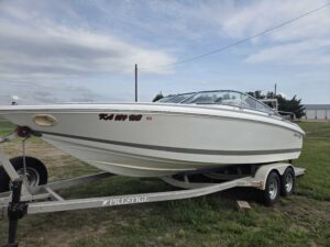 2001 COBALT 226