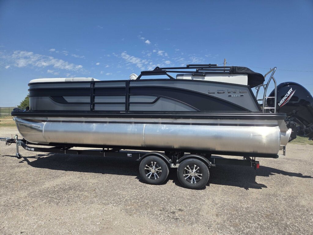 2027 Lowe Pontoon SS 210 WT